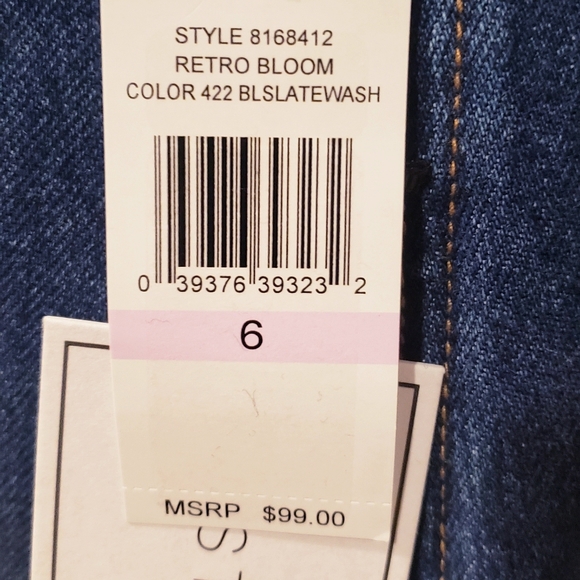 1.  STATE  MINI  SKIRT - Picture 3 of 4